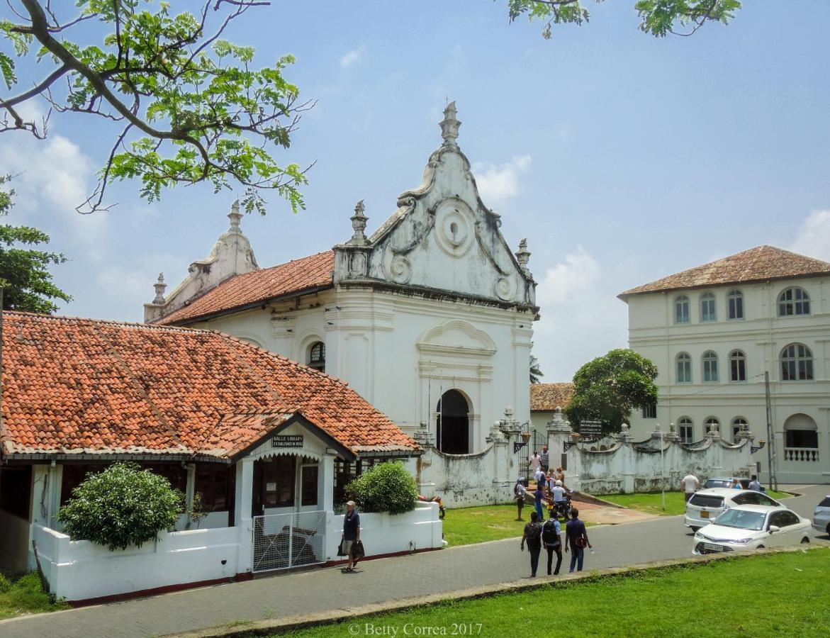 Shirantha Hotel Galle Exterior photo